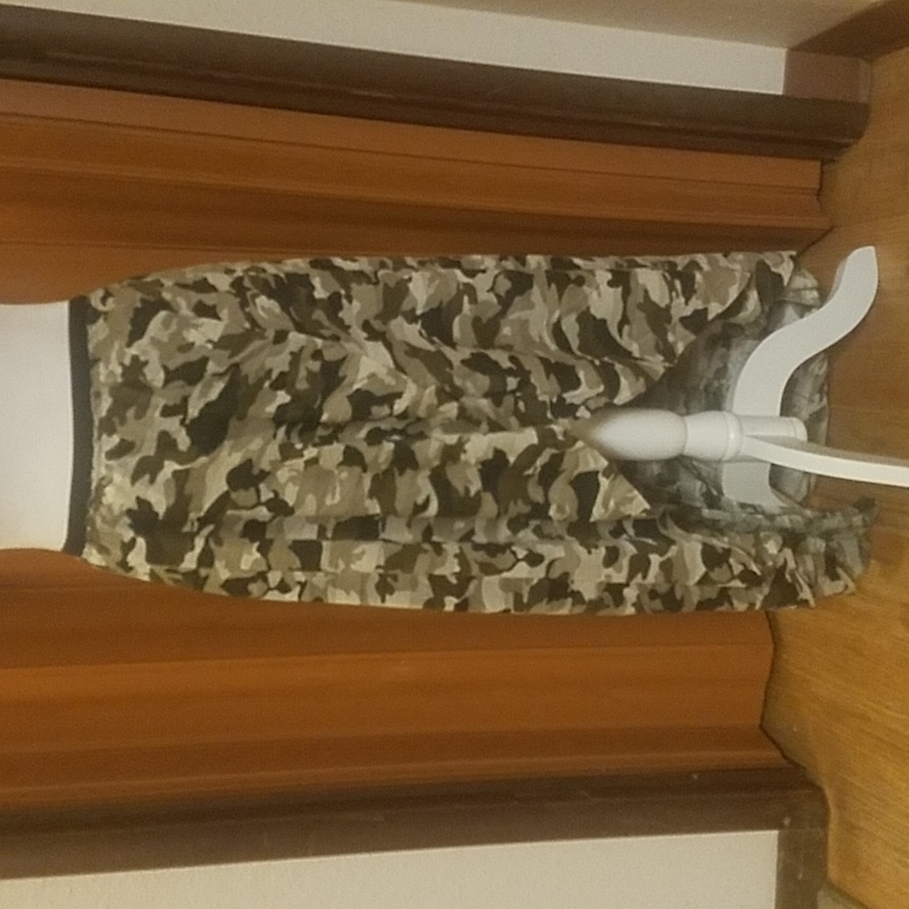 CAMOUFLAGE HIGH LOW MAXI SKIRT